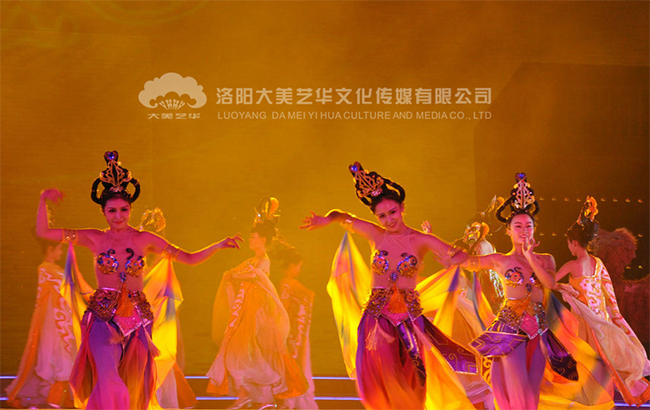 第36屆中國洛陽牡丹文化節開幕式現場，《隋唐洛陽城》篇章歌舞演出